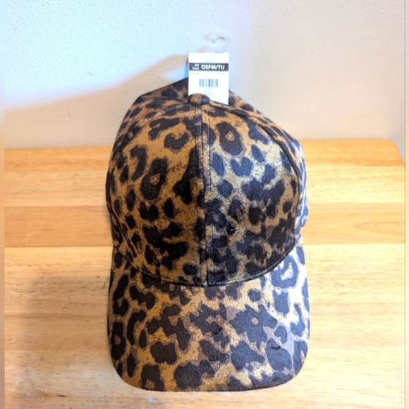 Leopard Accessories - Womens Leopard Print Baseball Cap